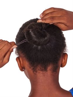 Super gode 6,5 cm brune hårnåle der holder i dit hår