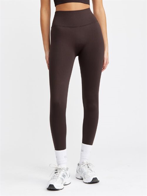 Mørkebrune Signature seamless leggings fra Drop of Mindfulness